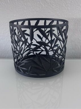 New BATH and BODY WORKS Black Vines Pattern FLORAL 3 Wick Candle Holder NWT